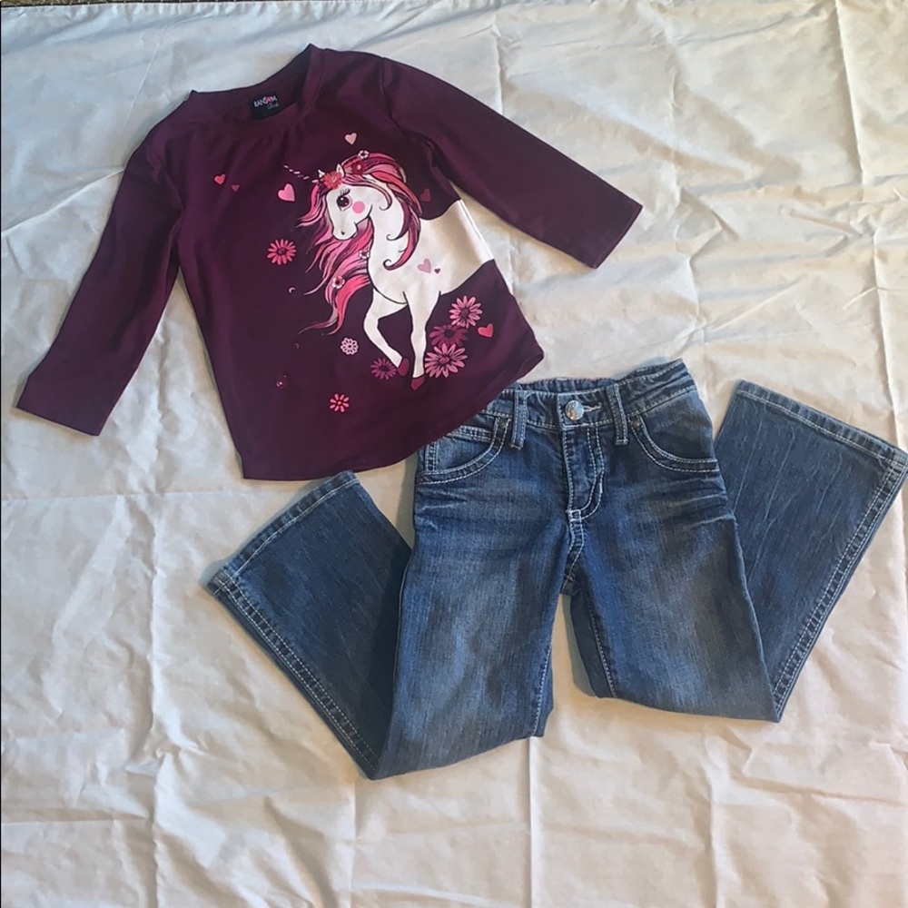Little girls unicorn top and jeans🦄